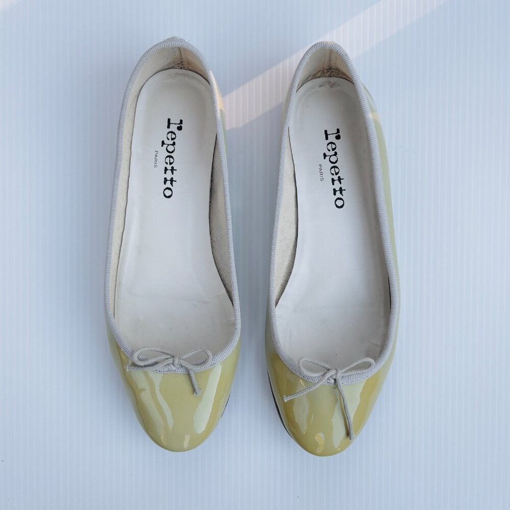 Repetto Cendrillon Patent Leather Heels "Pistachio" Green - Size 39 EU/7.5 US